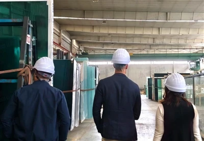 Els clients belgues visiten MIGO GLASS per a una auditoria de fàbrica, llança...