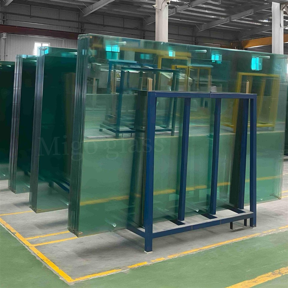 padel court glass panels