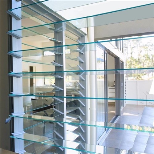 Seguretat Louvre Blade de vidre