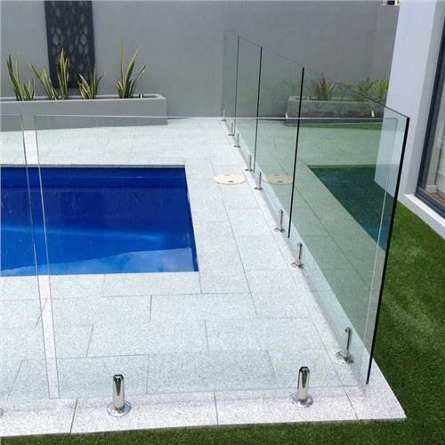 Tanca de piscina de vidre sense marc